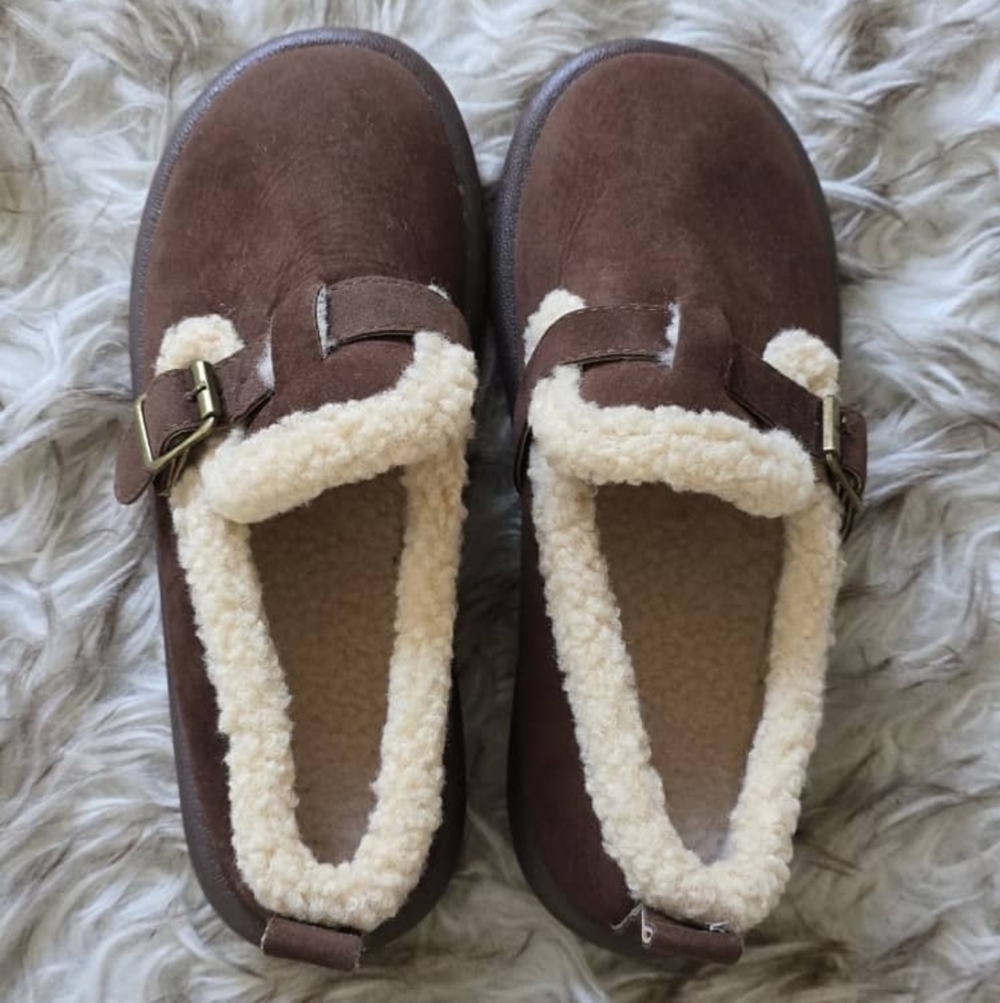 Mary Jane Style Fur Lined Winter Shoes.  . Birkenstock Look alike.. Size 8.5 🌴 - Picture 4 of 11